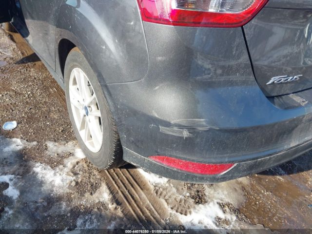 Ford Focus Se Image 16