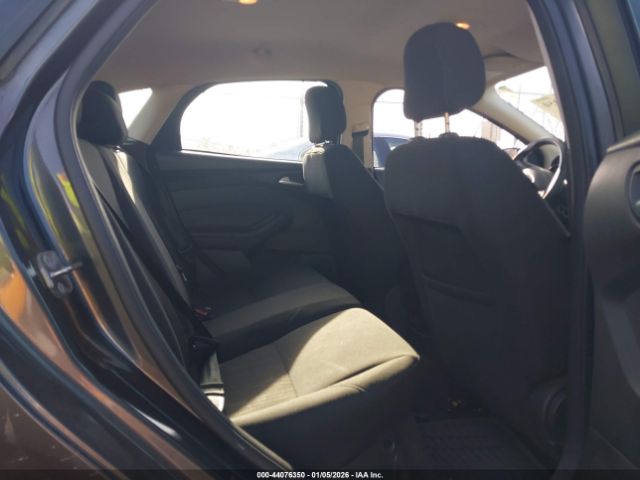 Ford Focus Se Image 8