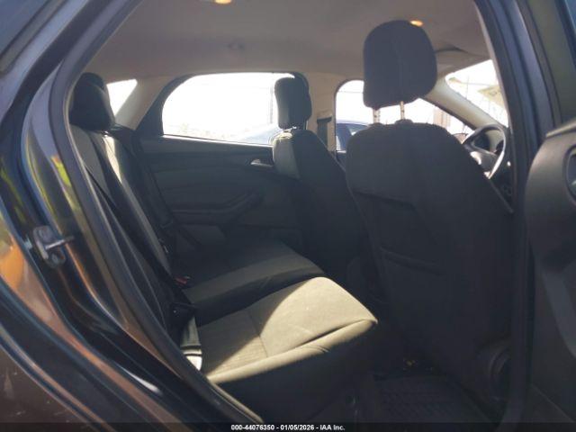 Ford Focus Se Image 8