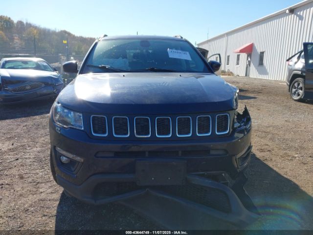 Jeep Compass Latitude 4x4 Image 8