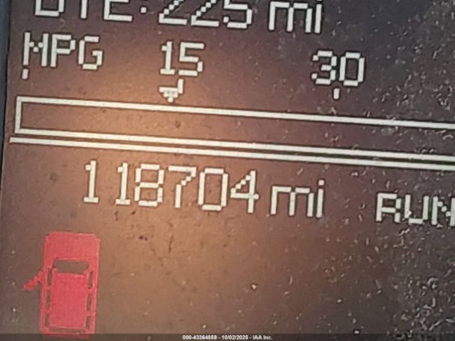 Chrysler Town & Country Touring Image 16