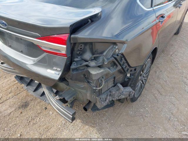 Ford Fusion Se Image 8