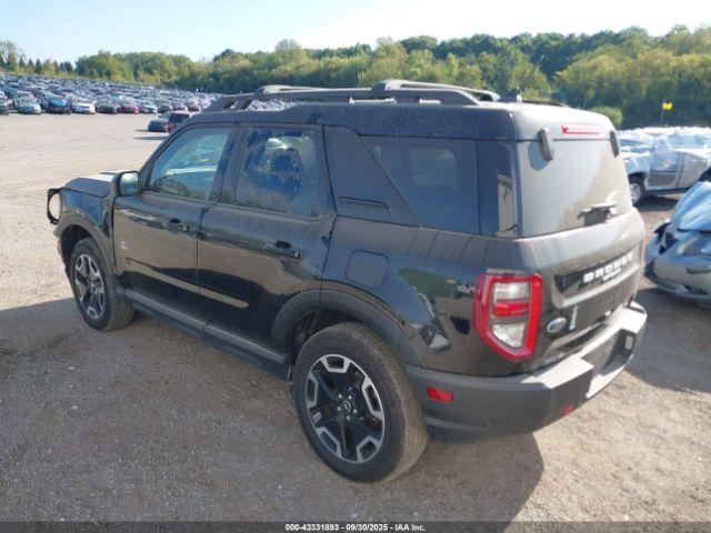 Ford Bronco Outer Banks Image 16
