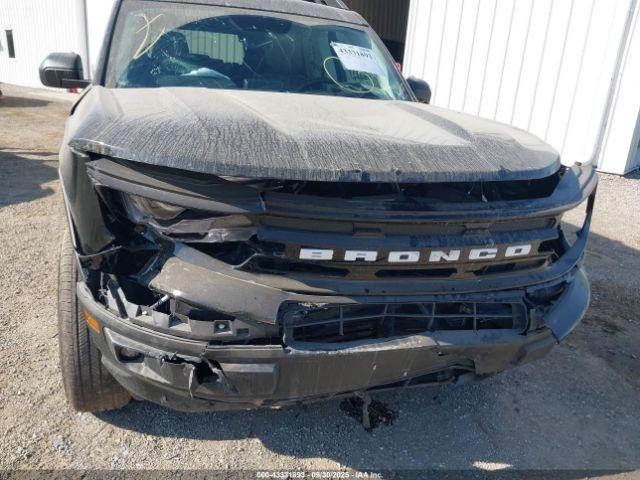 Ford Bronco Outer Banks Image 3
