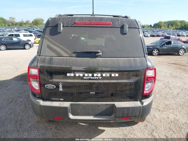 Ford Bronco Outer Banks Image 15