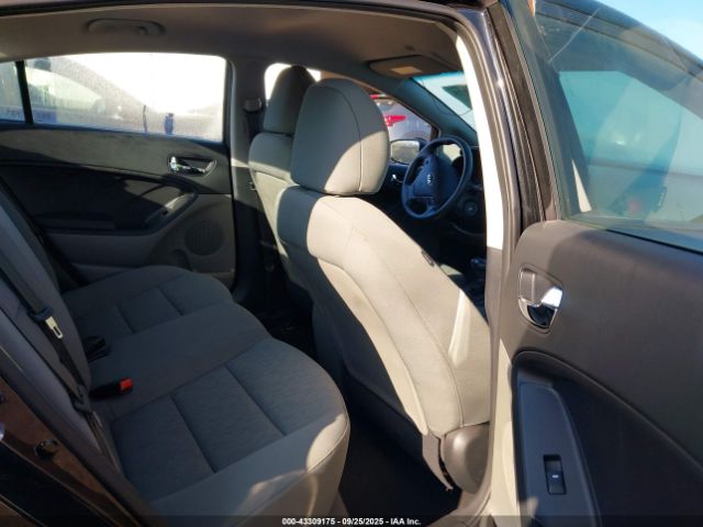 Kia Forte Lx Image 7