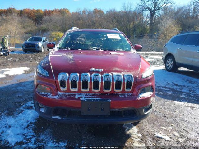 Jeep Cherokee Latitude 4x4 Image 13