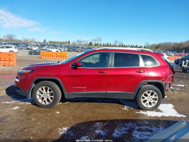 Jeep Cherokee Latitude 4x4 Image 12