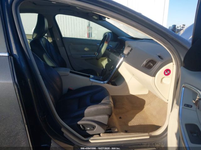 Volvo S60 T5 Image 2