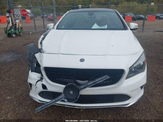 Mercedes-Benz Cla-class 4matic Image 5