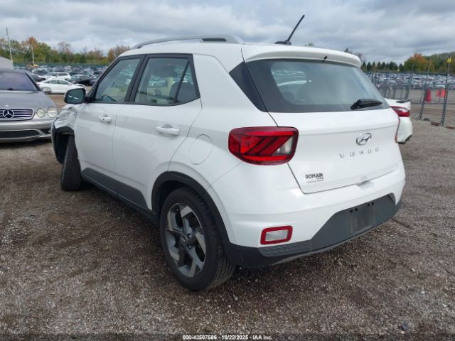 Hyundai VENUE Sel Image 4