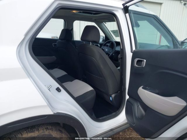 Hyundai VENUE Sel Image 13