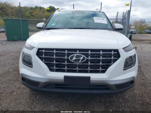 Hyundai VENUE Sel Image 15