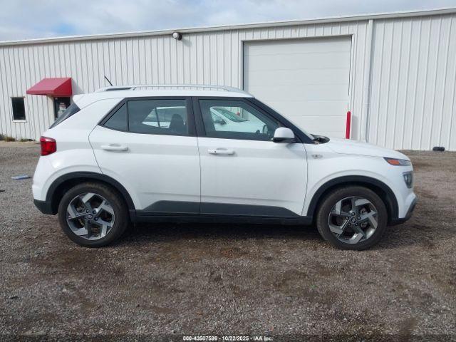 Hyundai VENUE Sel Image 7