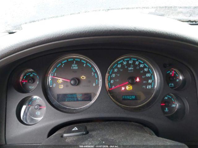 GMC Yukon Denali Image 11