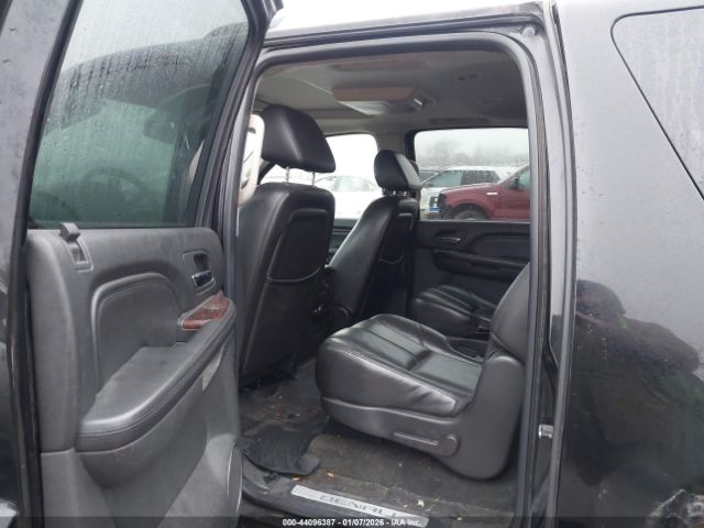 GMC Yukon Denali Image 2