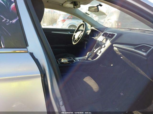 Ford Fusion Se Image 5