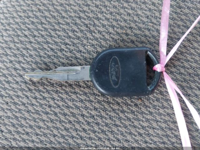 Ford Taurus Se Image 8