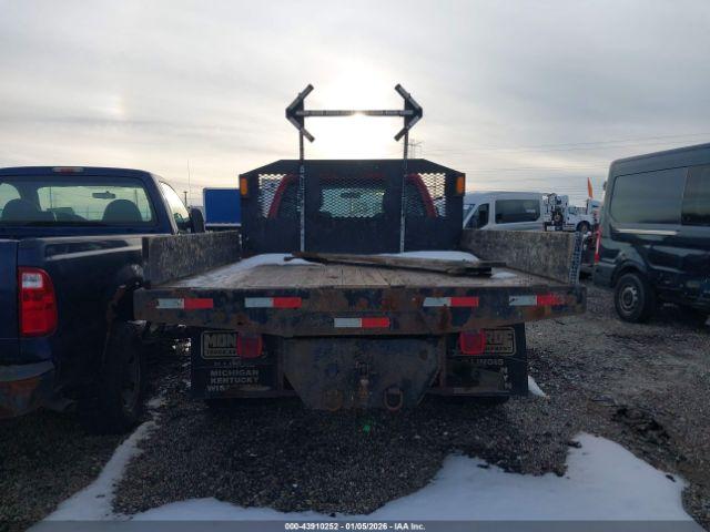 Ford F-450 Xl Image 14