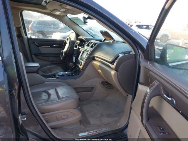 GMC Acadia Denali Image 11