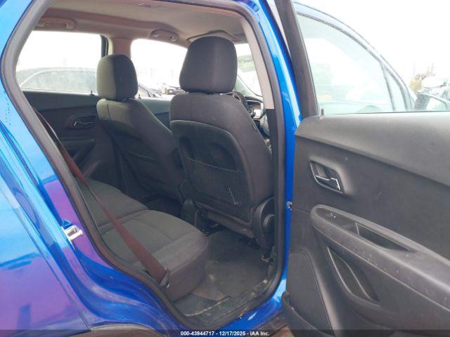 Chevrolet Trax 1ls Image 11