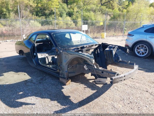 Dodge Challenger Image 1