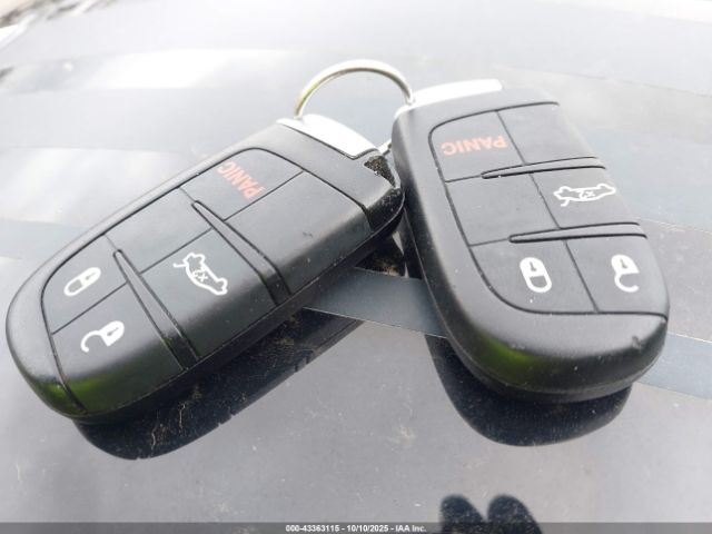 Dodge Challenger Image 8