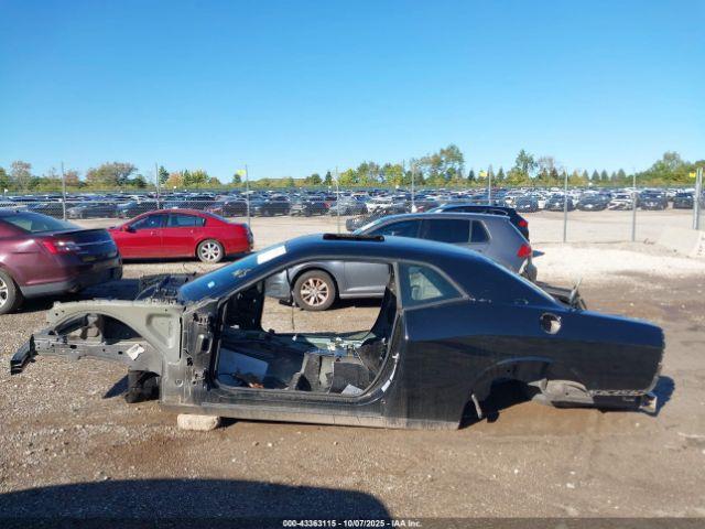 Dodge Challenger Image 13