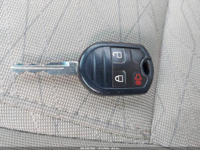 Ford Explorer Image 15