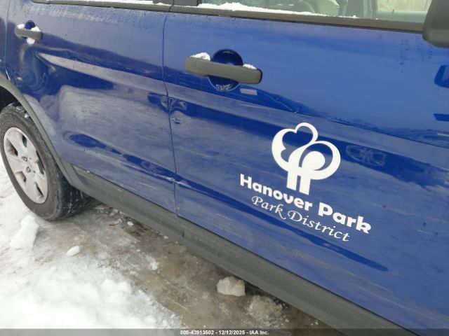 Ford Explorer Image 7